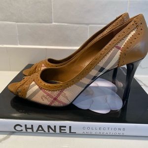 Authentic Burberry open toe pump